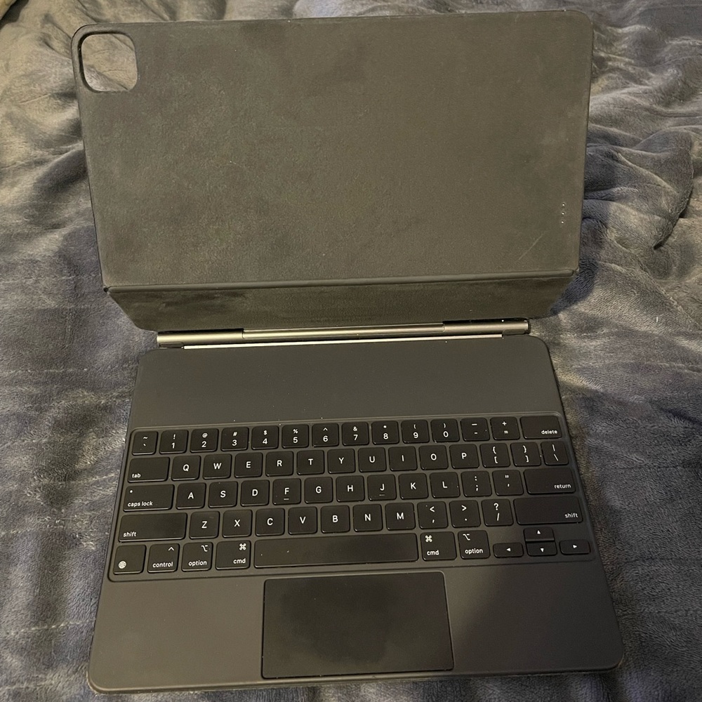 Apple Magic Keyboard for 12.9-inch iPad Pro 3rd, 4th, 5th, and 6th Generation
